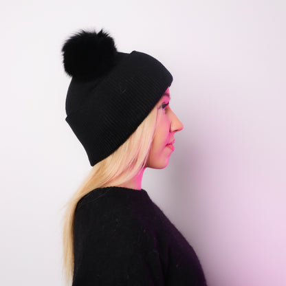 Arctic Pom Beanie - Musta